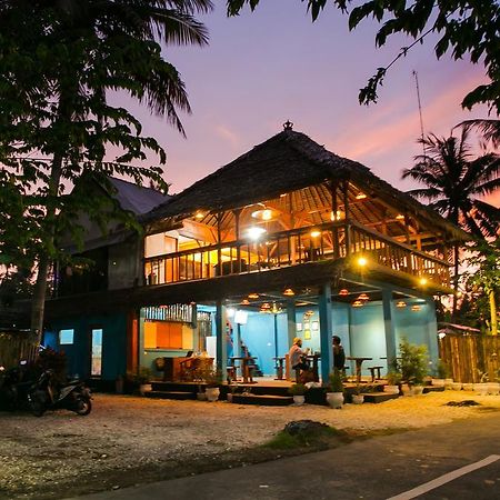 Full Moon Hostel Nusa Penida Extérieur photo