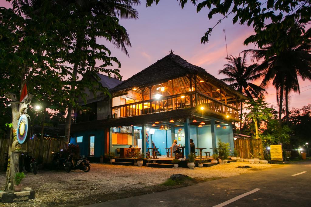 Full Moon Hostel Nusa Penida Extérieur photo