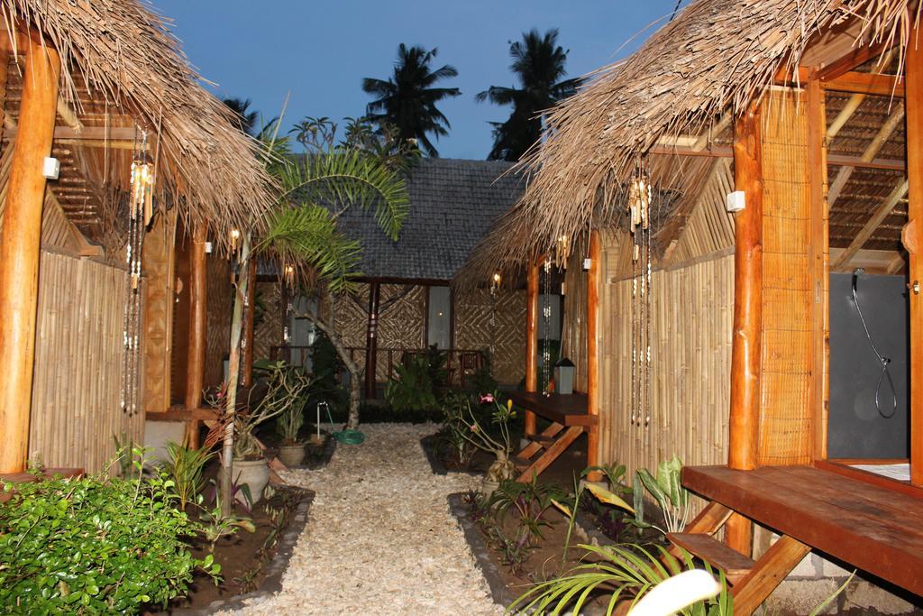 Full Moon Hostel Nusa Penida Extérieur photo