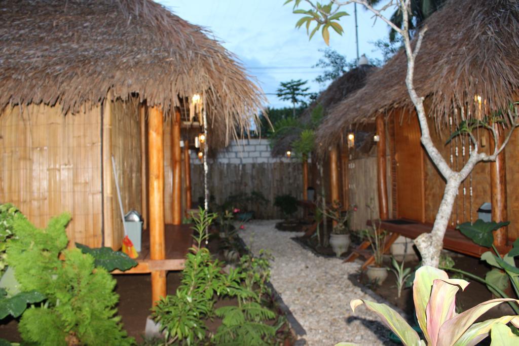 Full Moon Hostel Nusa Penida Extérieur photo